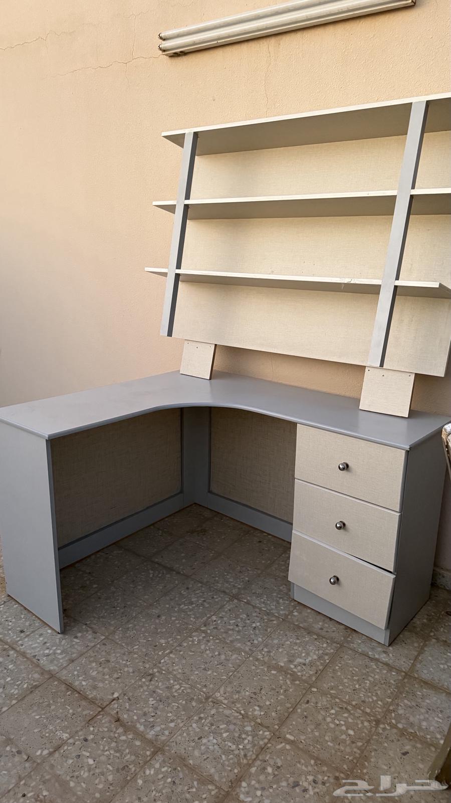 Table64561446280834112