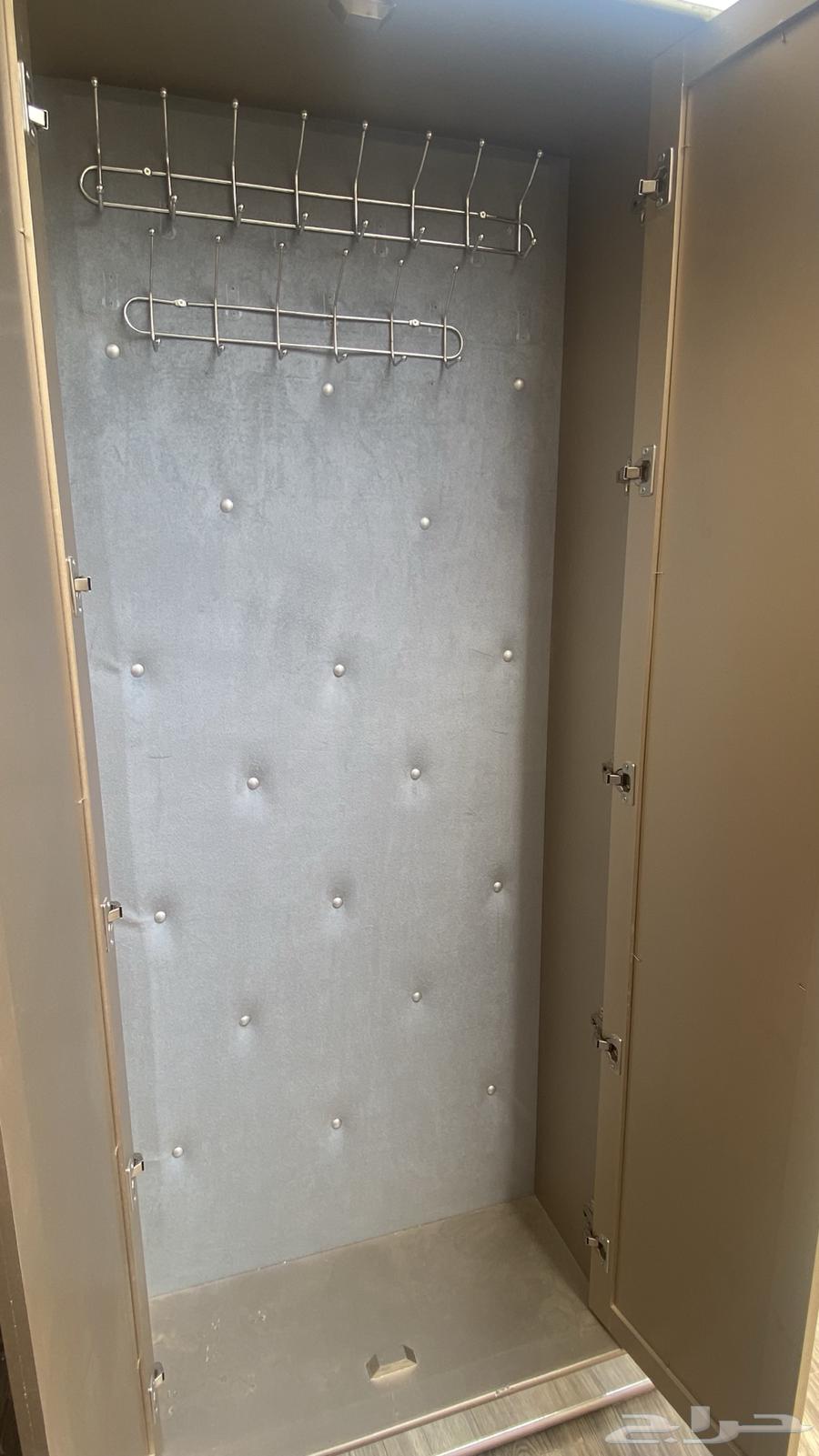 دولاب عبايات استعمال نظيف 40064556042265219111