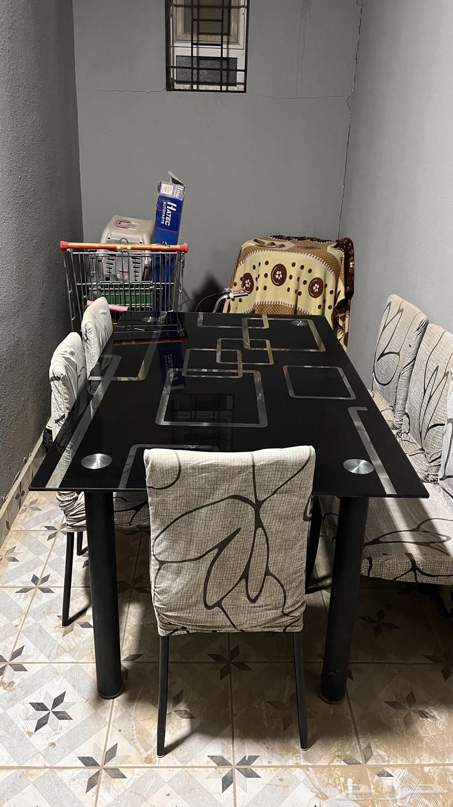 طاوله للبيع64559897345665110