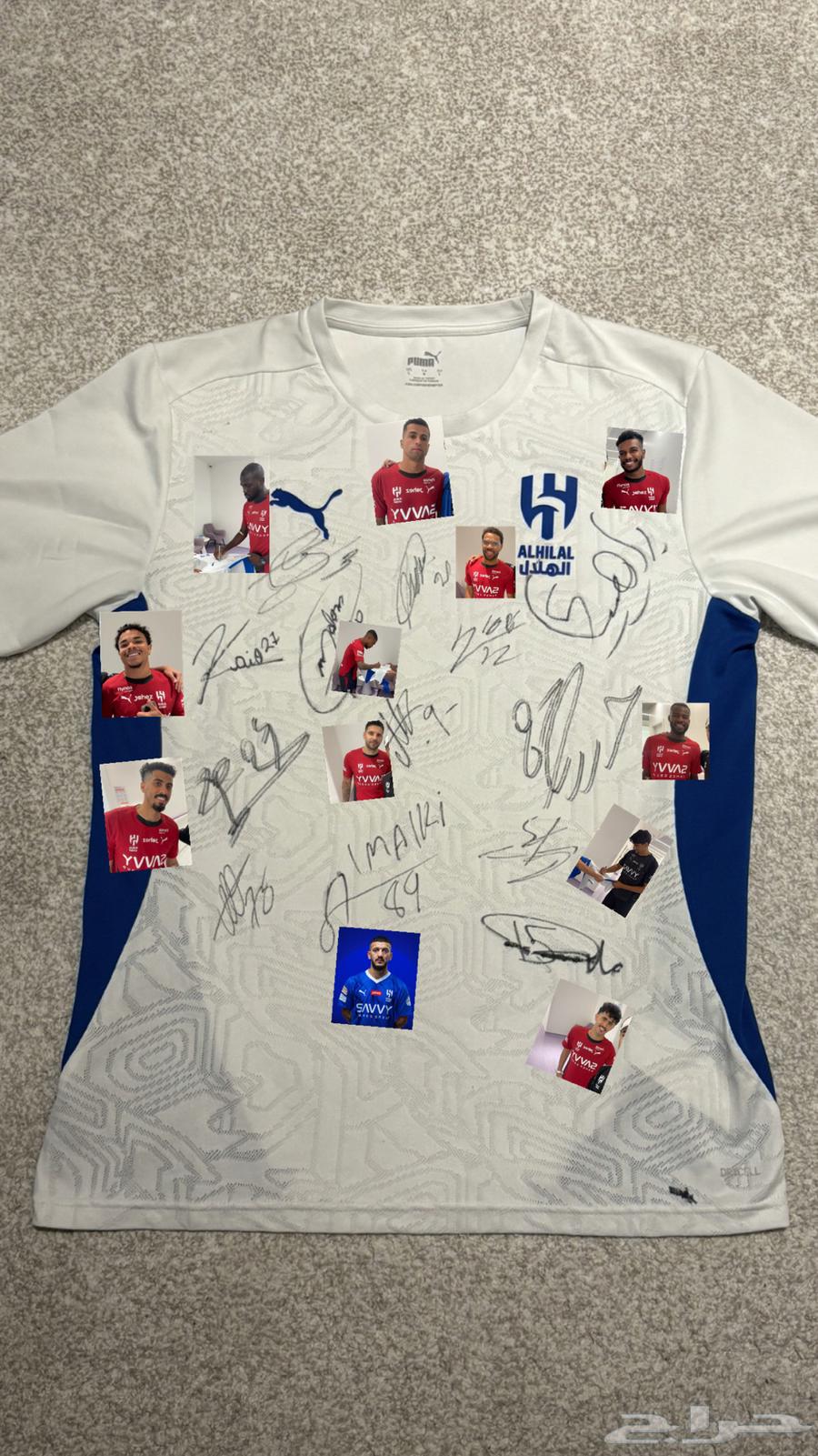 توقيع بونو وتواقيع لاعبين الهلال64558586671234111