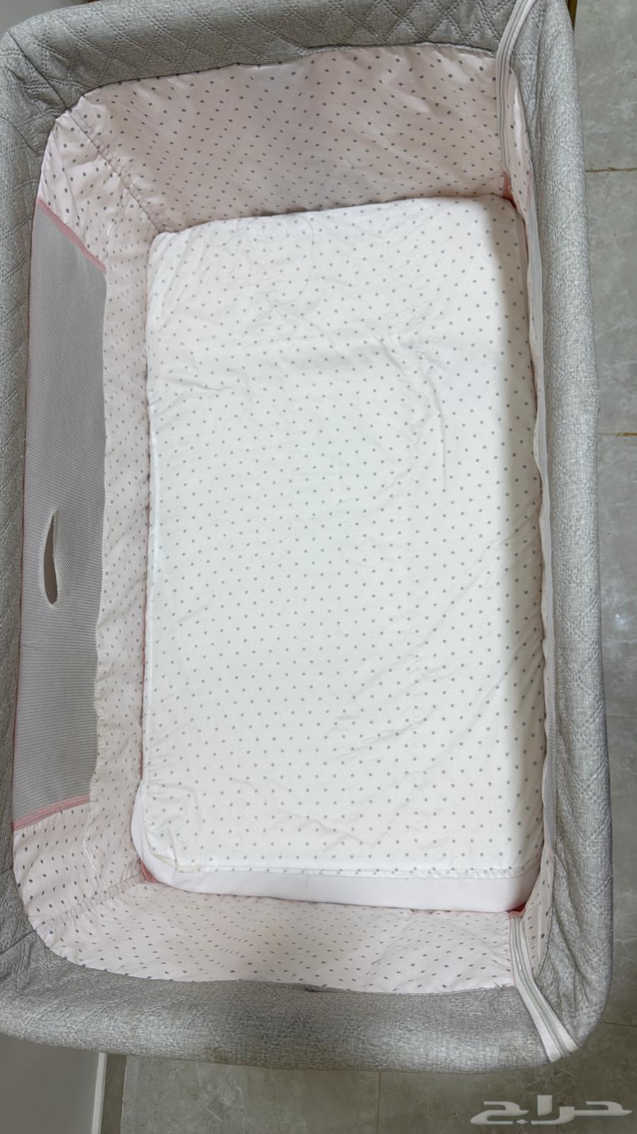 Baby bed that opens on the front side64562290857219112