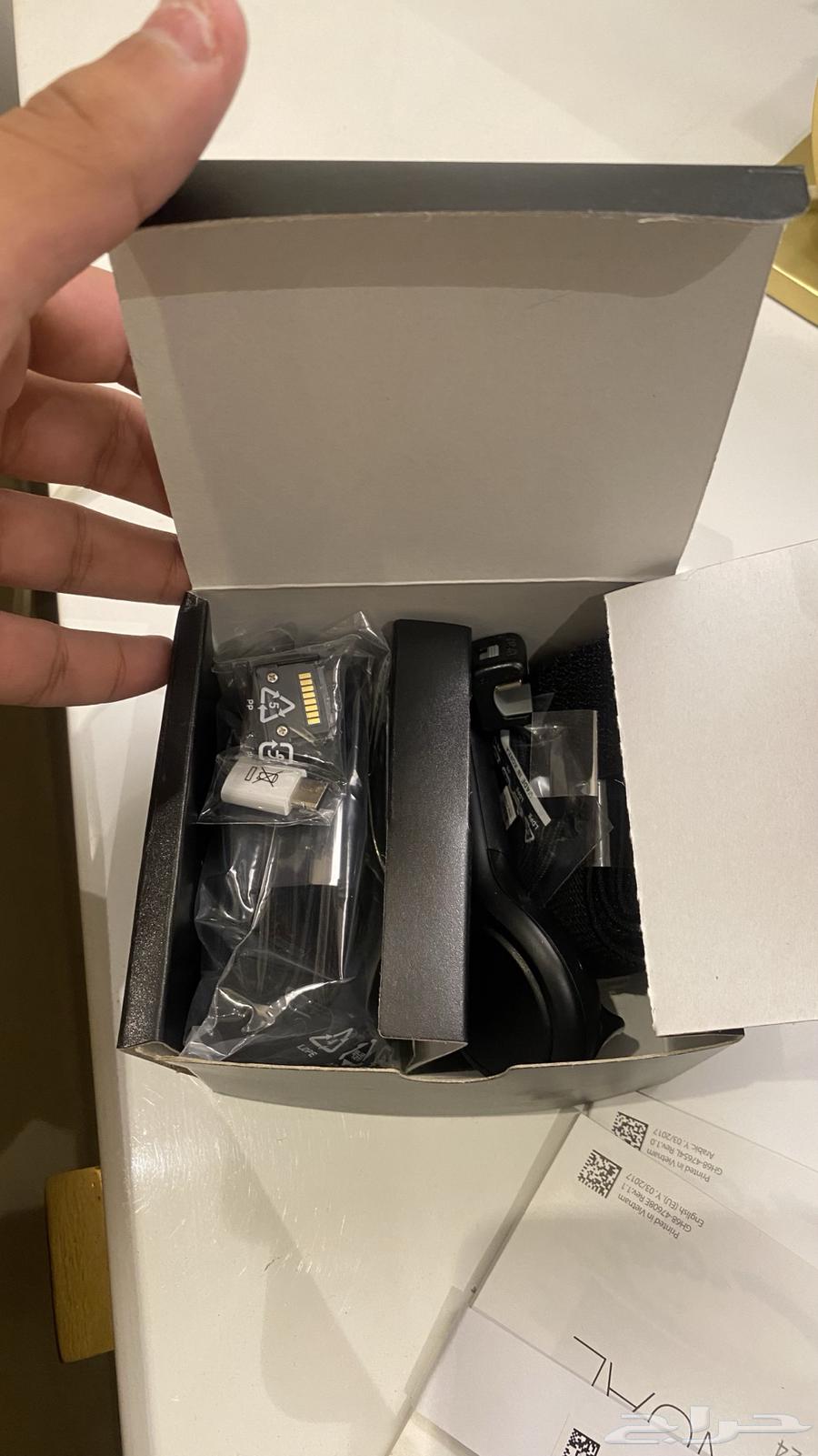 نظاره الواقع الافتراضي GEAR VR with controller64559604036994111