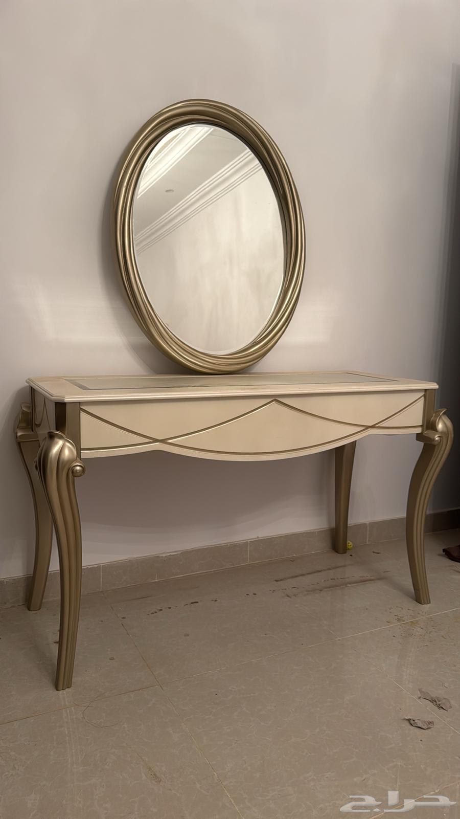 للبيع طاولة مدخل من هوم سنتر جديده64553907232129112