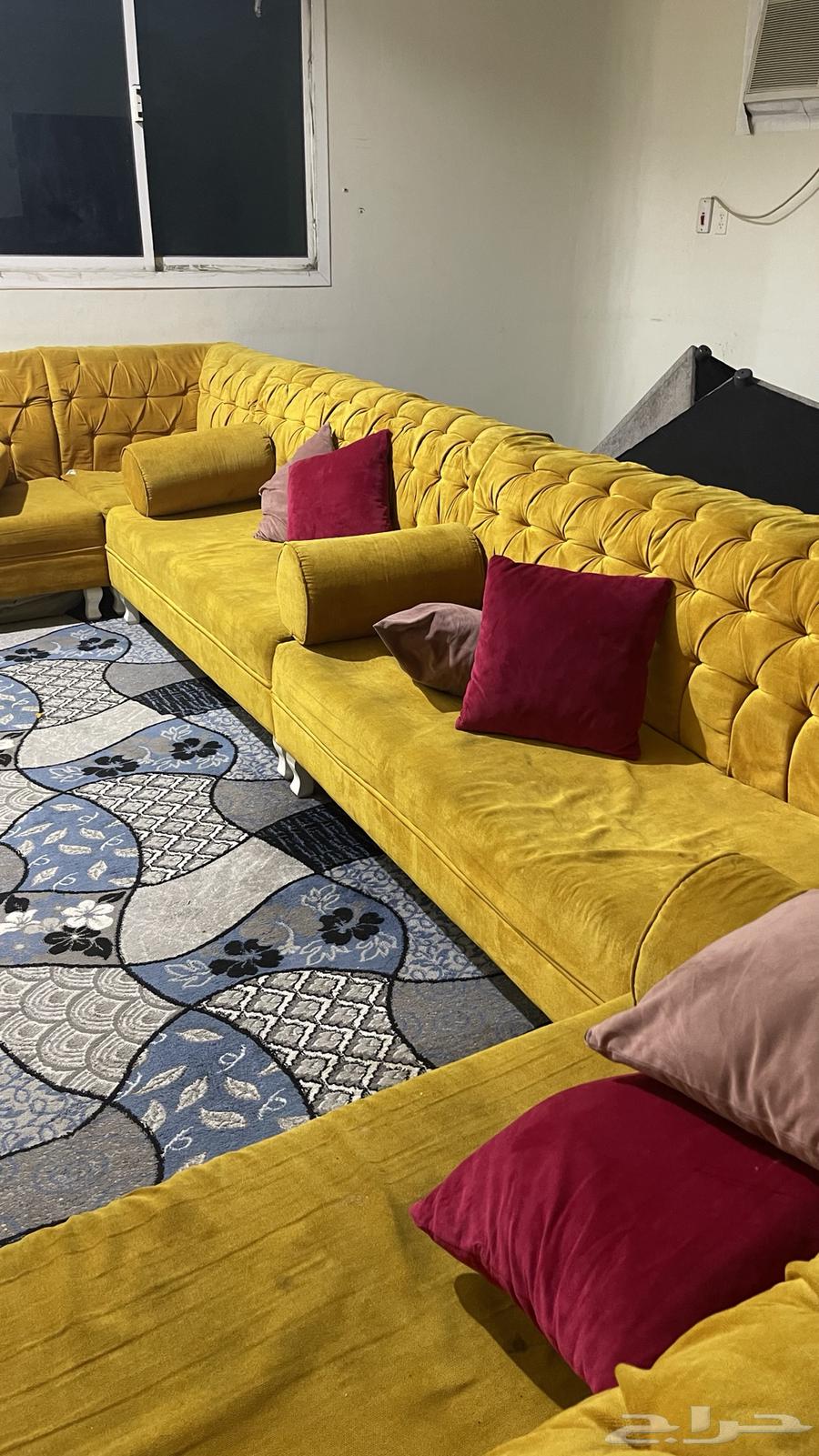 Sofa for sale in excellent condition with 3 corners and two ottomans, sold to the highest bidder64558321936643111