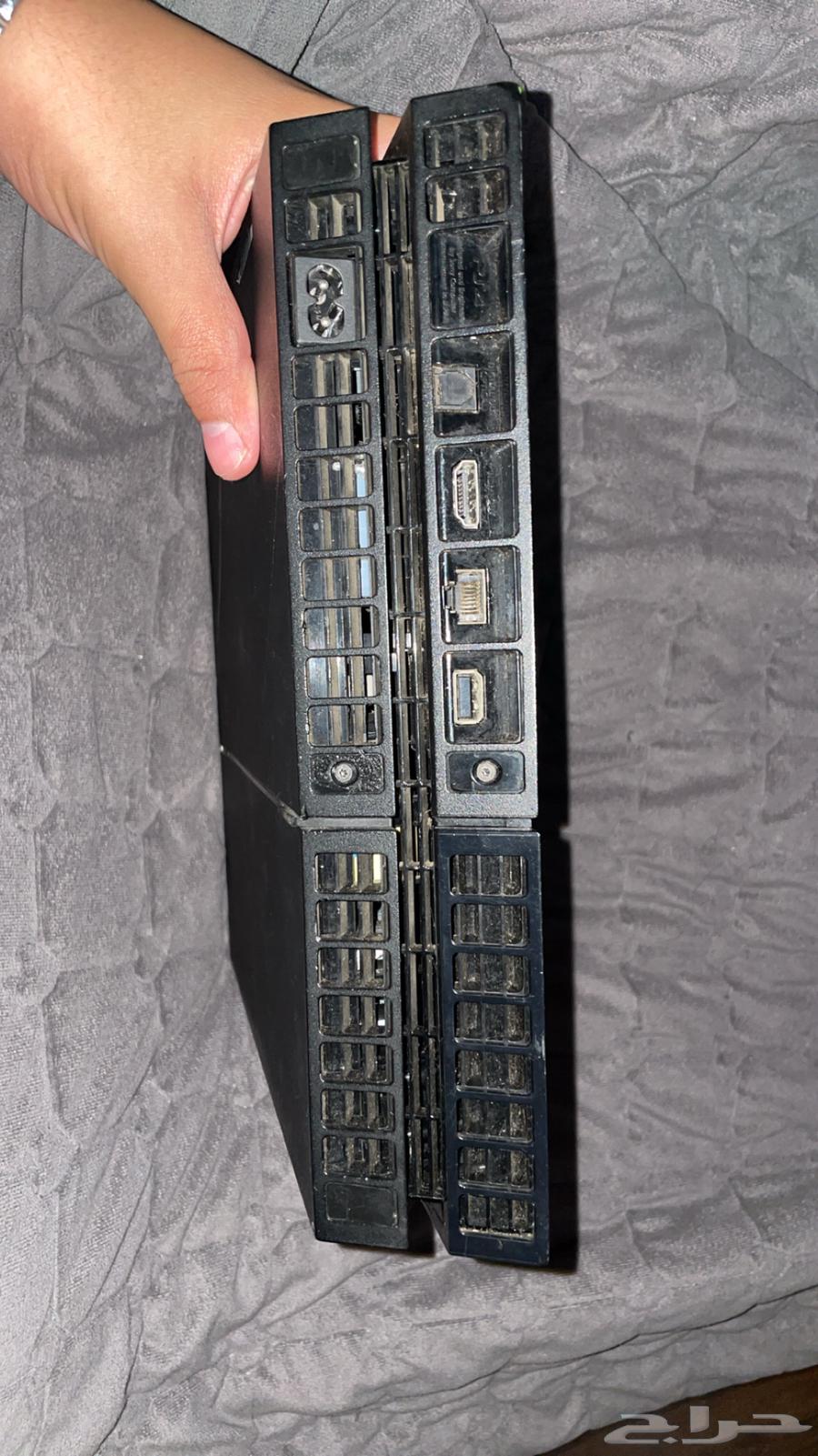 بلايستيشن 4 نظيف معاه يد وحده واسلاك اصليه التواصل واتس64561460446211111