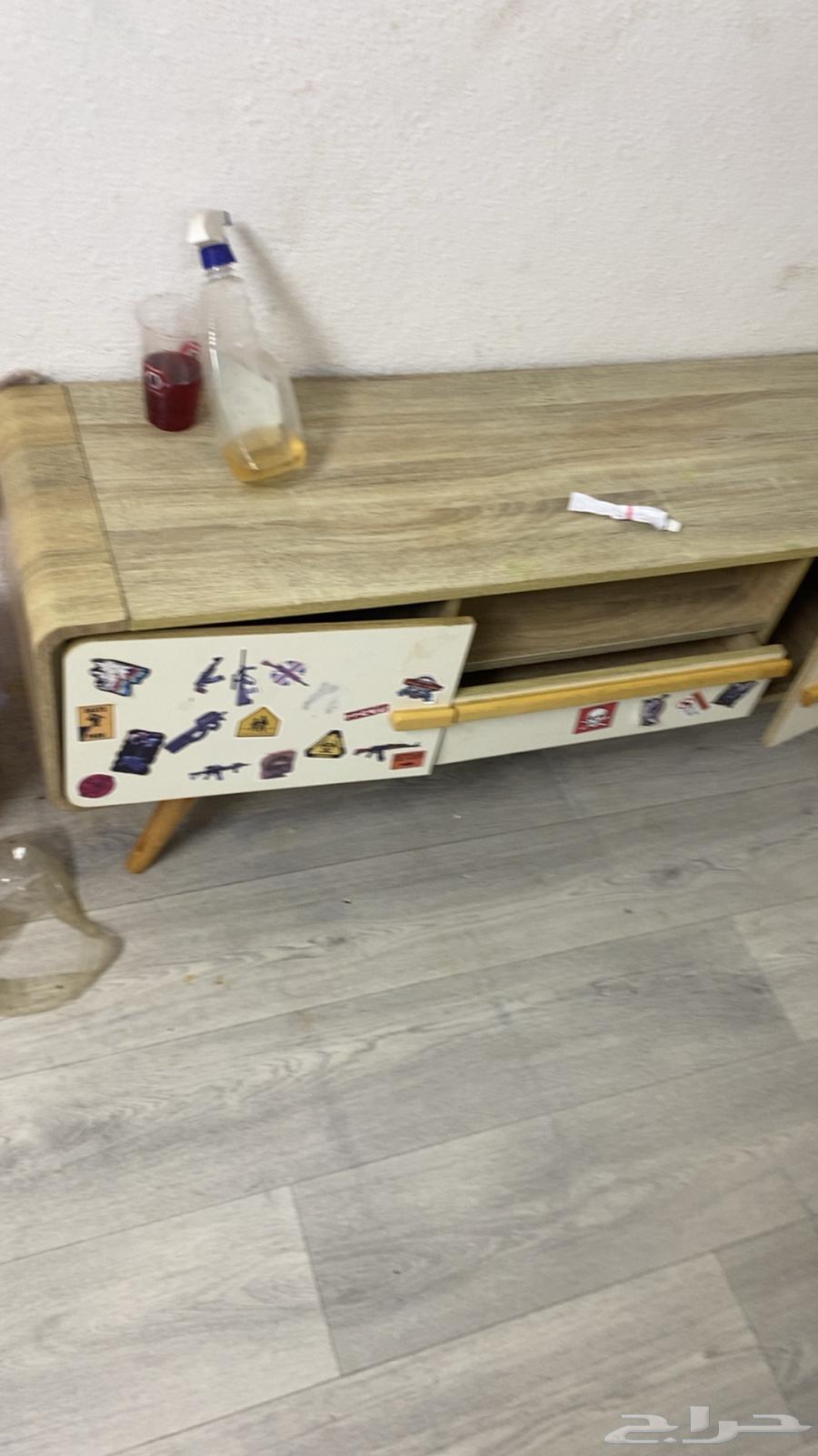 للبيع طاوله بلازمه64553907223171110