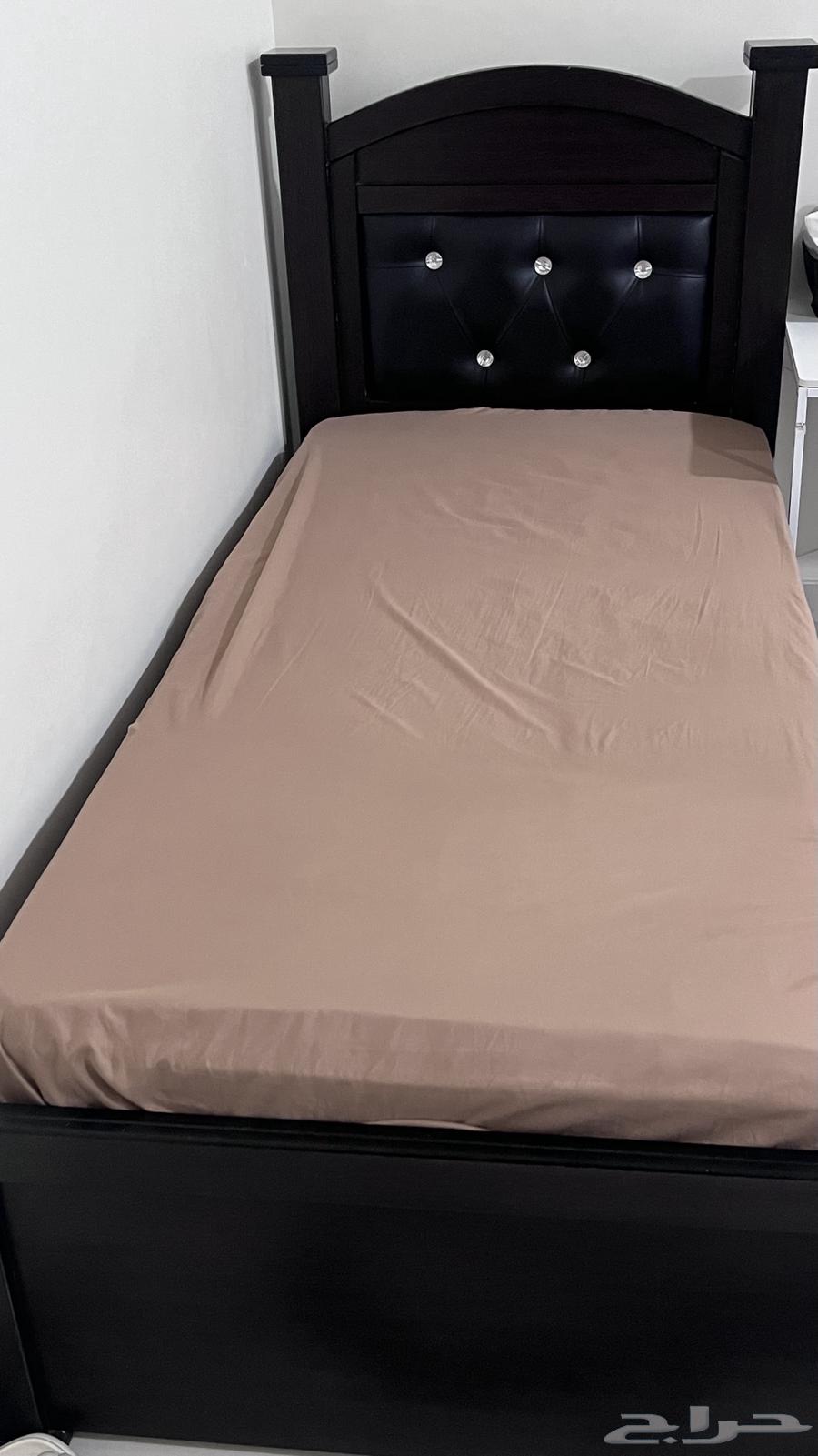 سرير نوم ( نفر)   كرسي مكتب64562473402754110