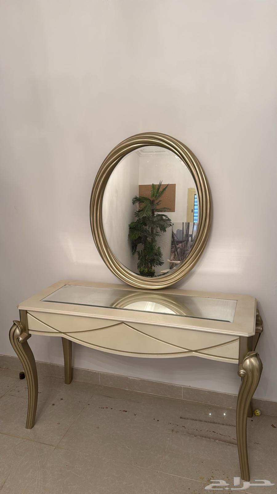 للبيع طاولة مدخل من هوم سنتر جديده64553907232129113