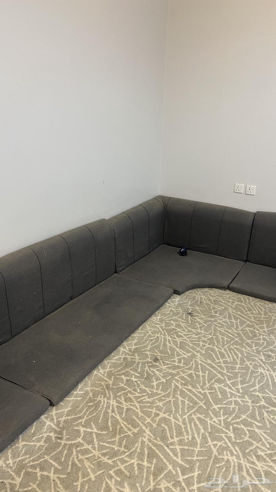 Floor sofa64562009696386112