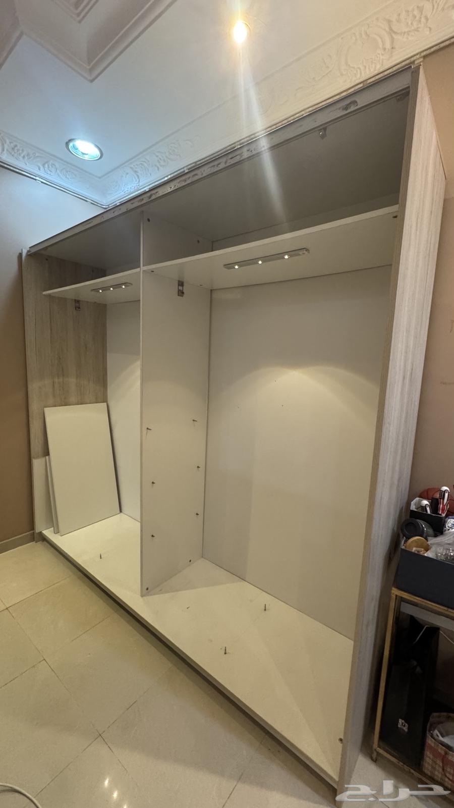 دولاب ملابس سحب 400 ريال64561854682625113