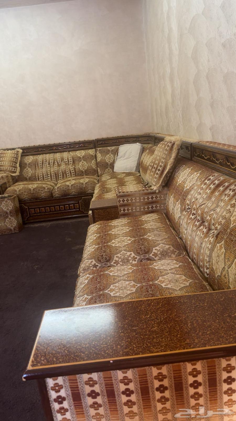 للبيع كنب مجلس 6 464558128397314112