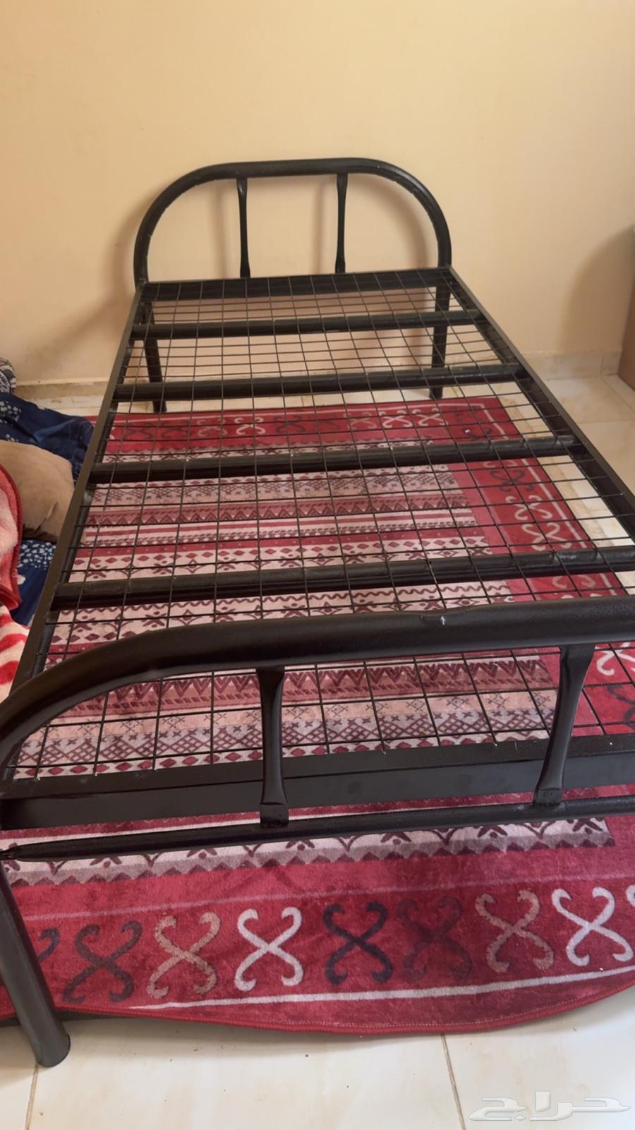 سرير حديد للبيع 15064557071823361111
