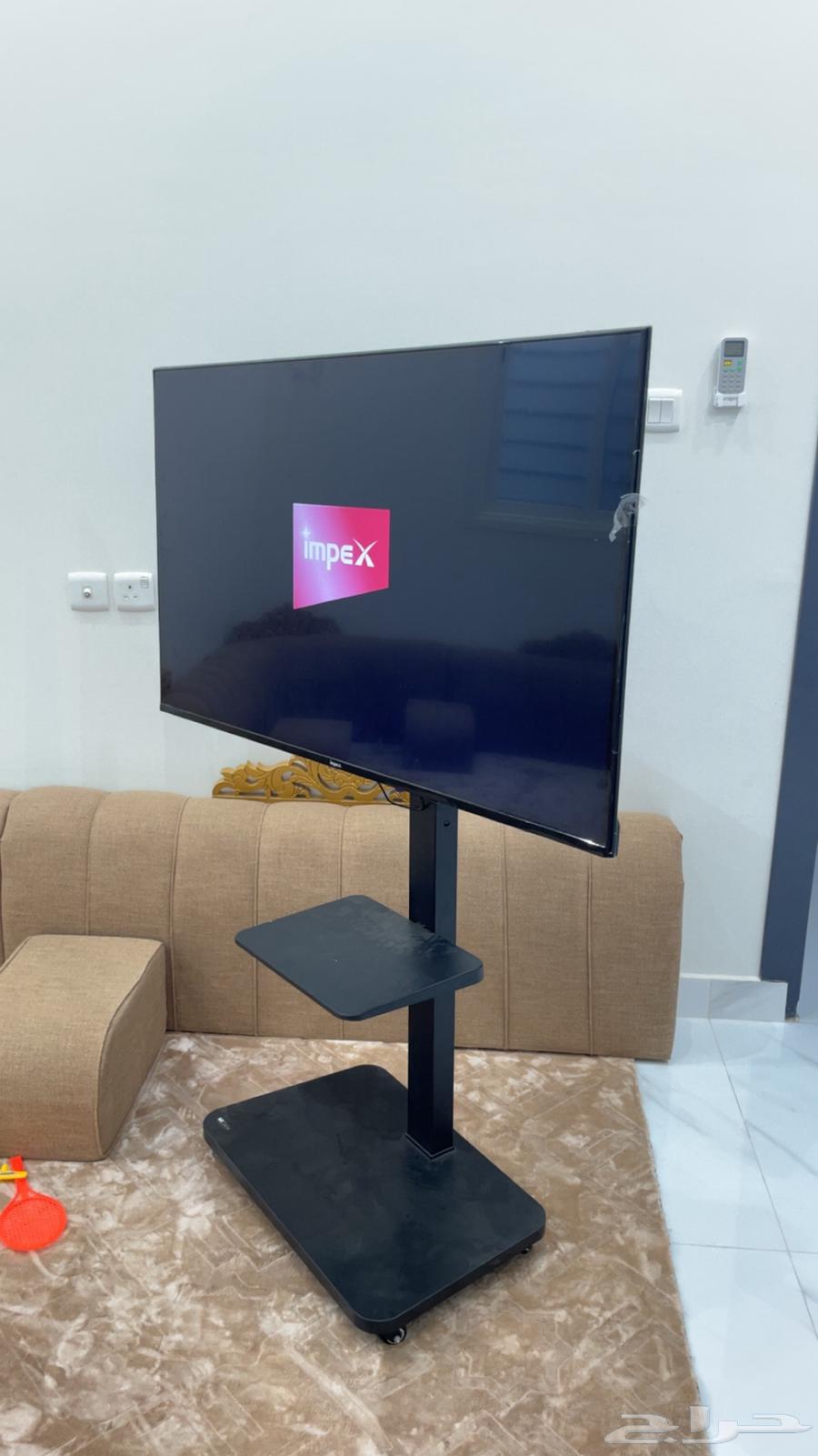 كنب 11 شخص وشاشه امباكس 55 بوصه شبة جديده وسجادة وطولات64558280425474112