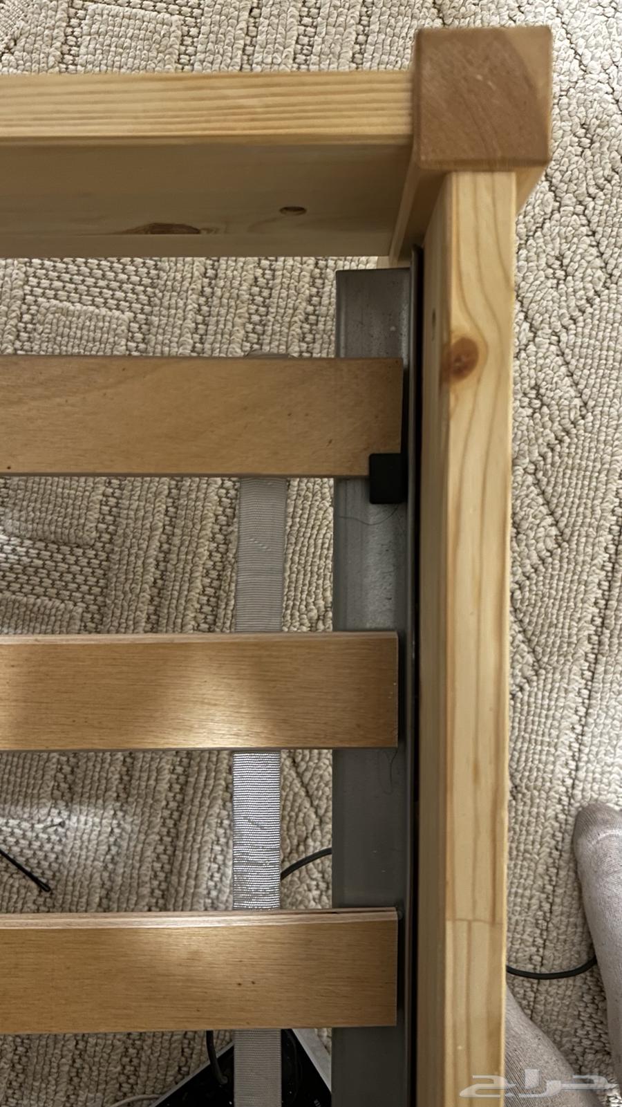 سرير ايكيا خشبي 200 في 140 استعمال نظيف لايوجد خدوش64561063431939113