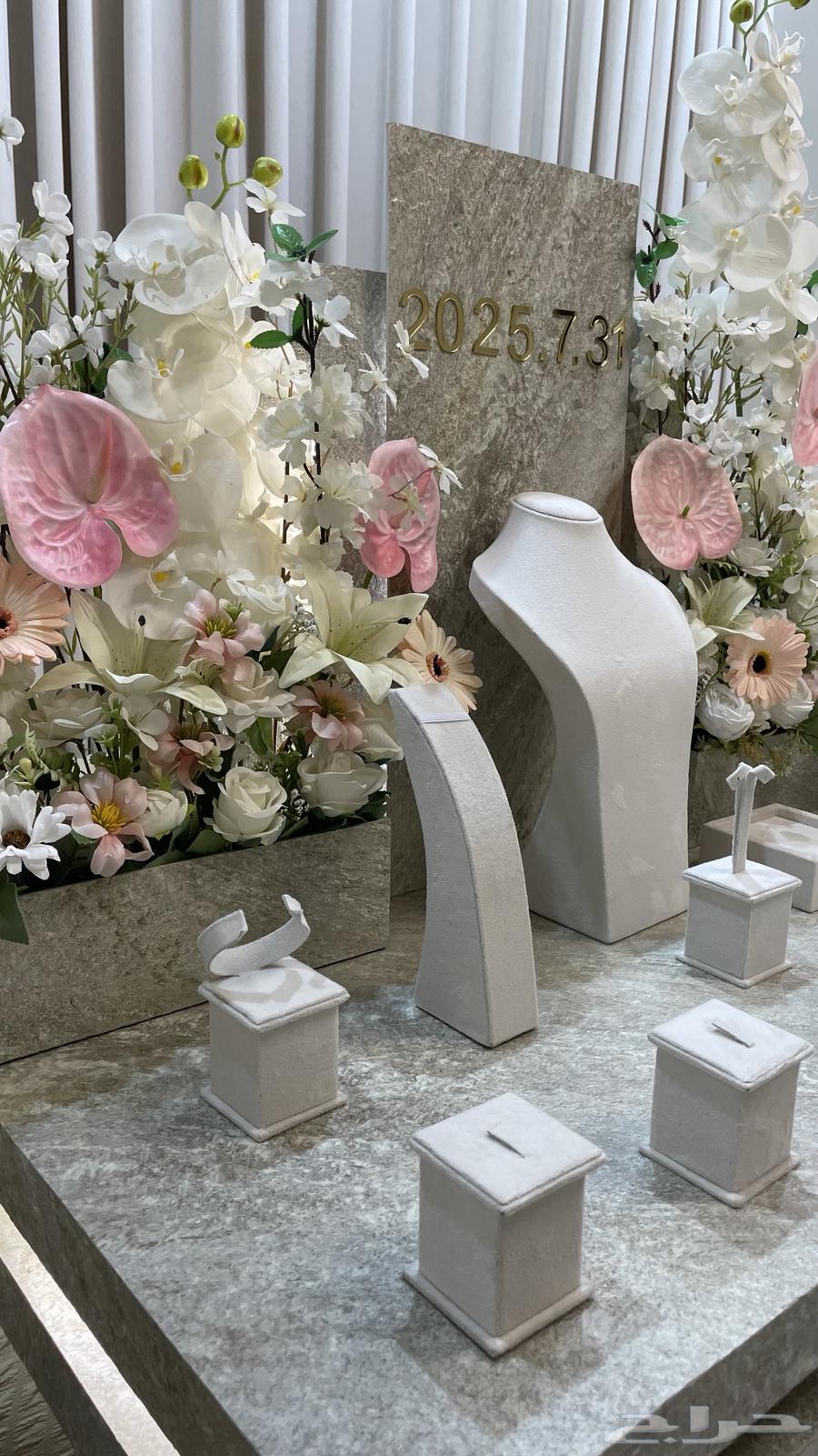 عربية ملكه للبيع 800 ريال64562459685505113