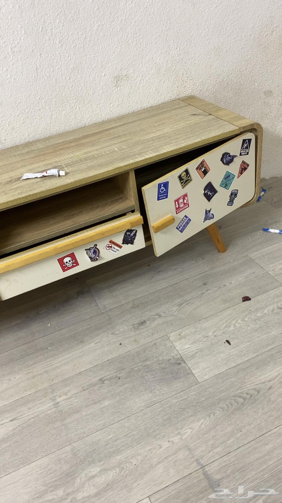 للبيع طاوله بلازمه64553907223171113