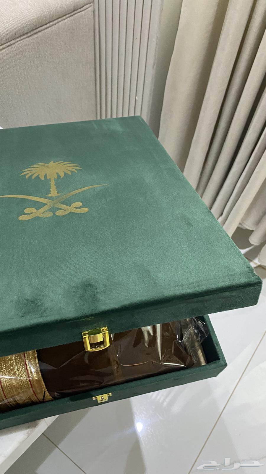 بشوت عدد 2 للبيع جديده خامه ممتازة64560487556738110