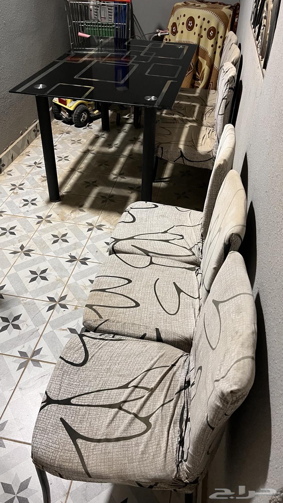 طاوله للبيع64559897345665113