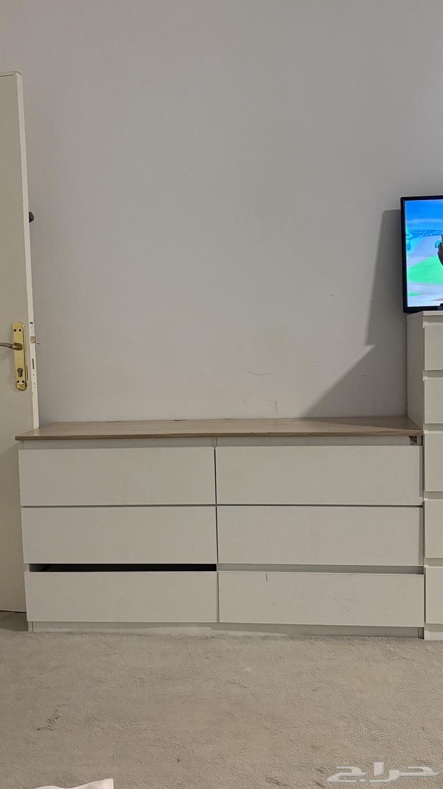 اغراض متنوعه للبيع64561911821186111