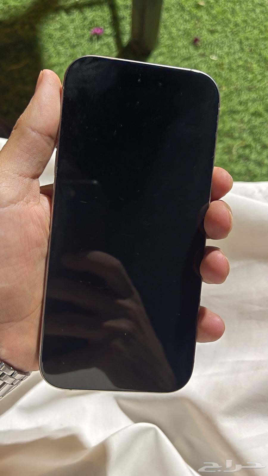 iPhone 1664561221949185112