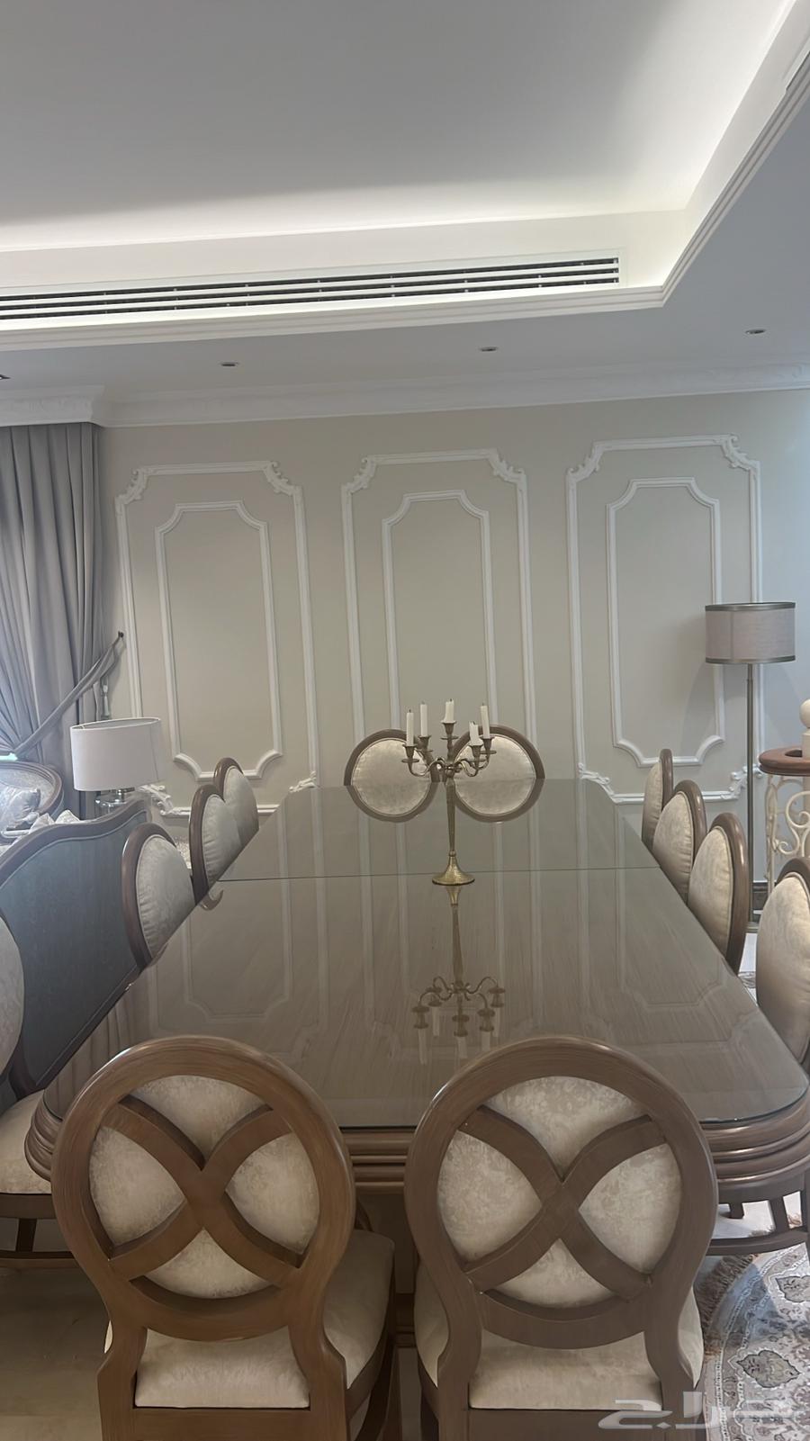 طاولة طعام للبيع64554034518019112