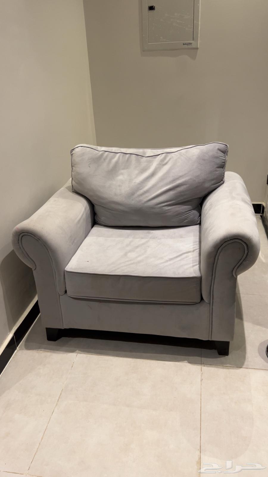 كنب مفرد عدد 1 للبيع ودولاب ملابس للاطفال64555362112898110