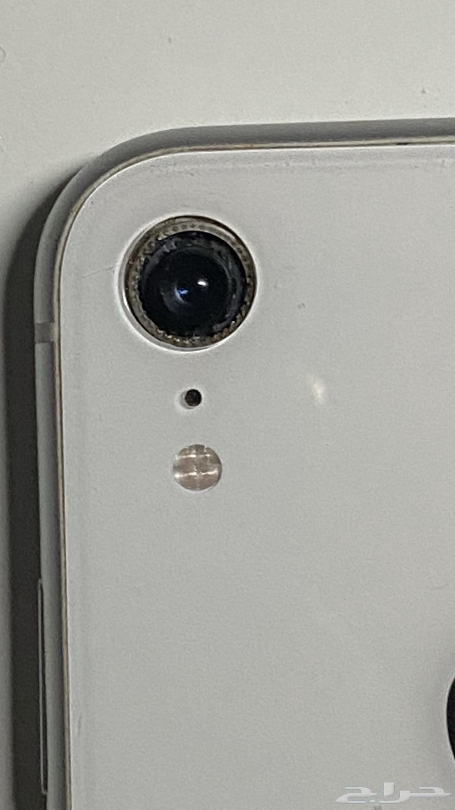 جوال آيفون XR للبيع بس به كسره للزاوية متذر علا سوم64559785578755113