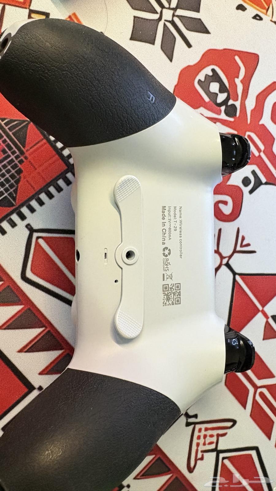 يد سوني فور64556342583427111