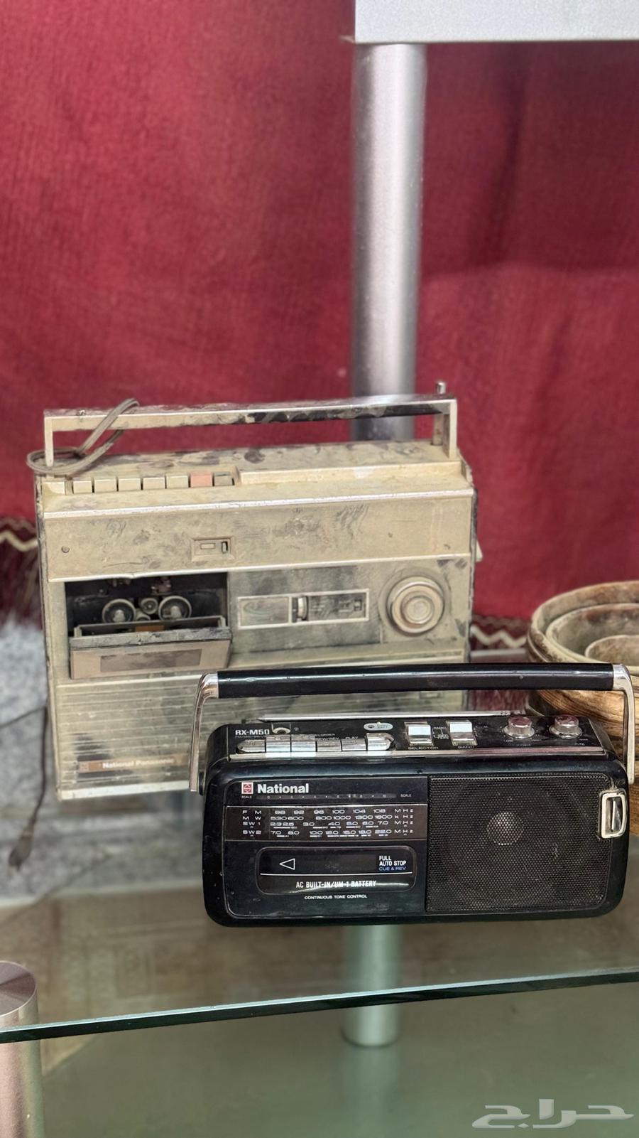 Heritage pots and TV table64556959009025114