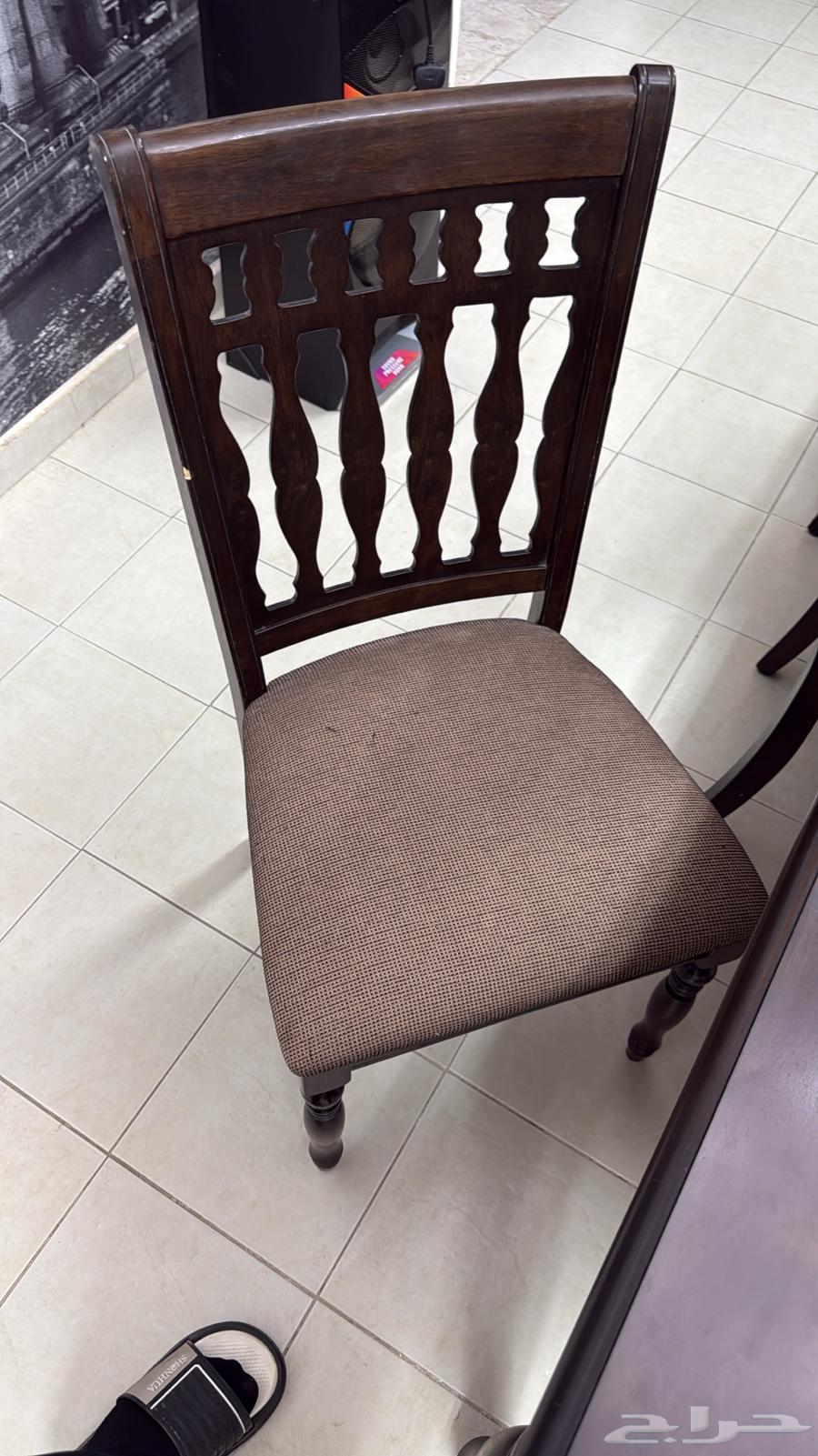 Dining table for 8 for sale at a symbolic price64559492192259111