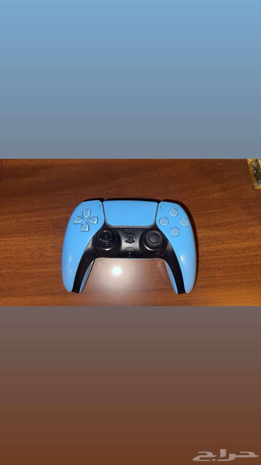 Sony 5 controller, clean, used for two months, left hand grip without skin64557372274945110