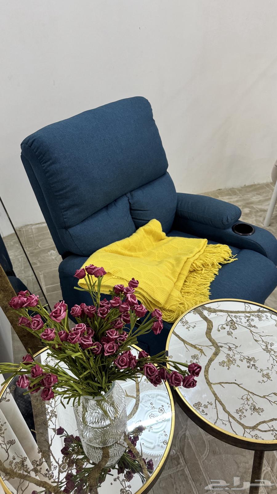 طاولتين ومرايا طقم وكنب هزاز64553893288577112