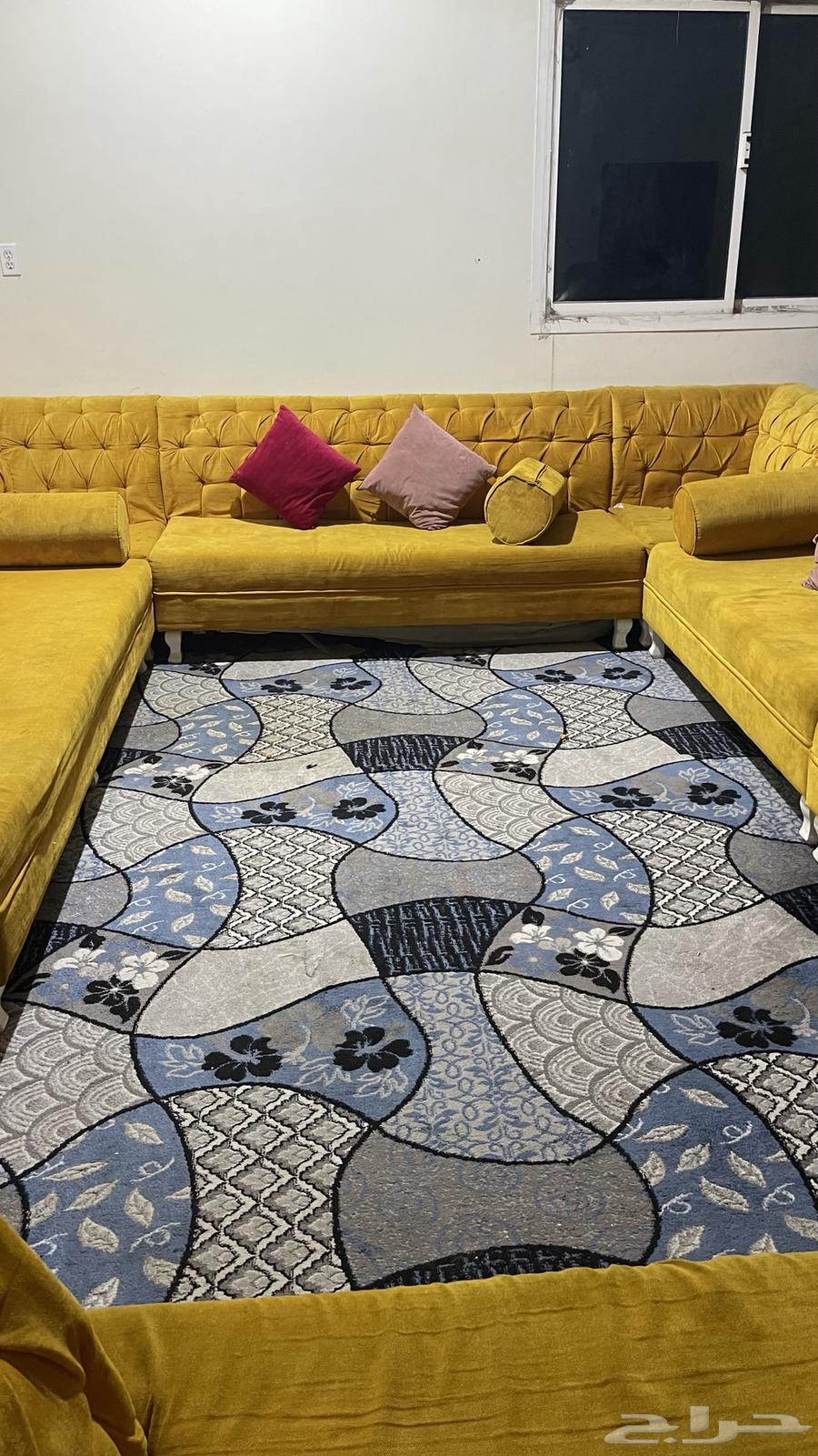 Sofa for sale in excellent condition with 3 corners and two ottomans, sold to the highest bidder64558321936643110