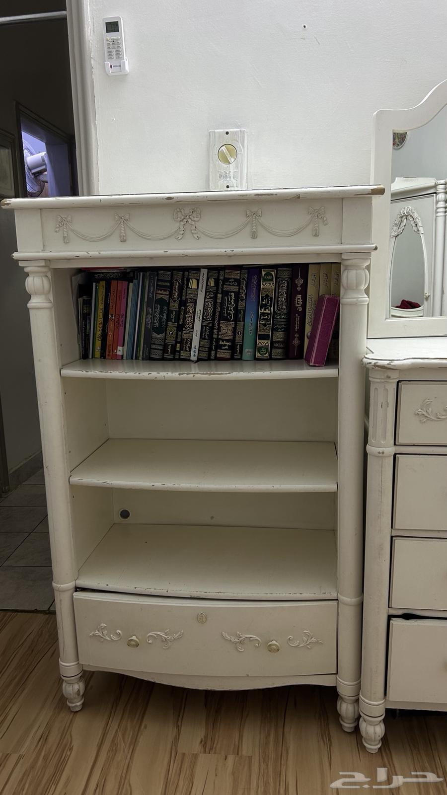 غرفه نوم مستعمله للبيع خشب مستورد من الولايات المتحدة64560698470530114