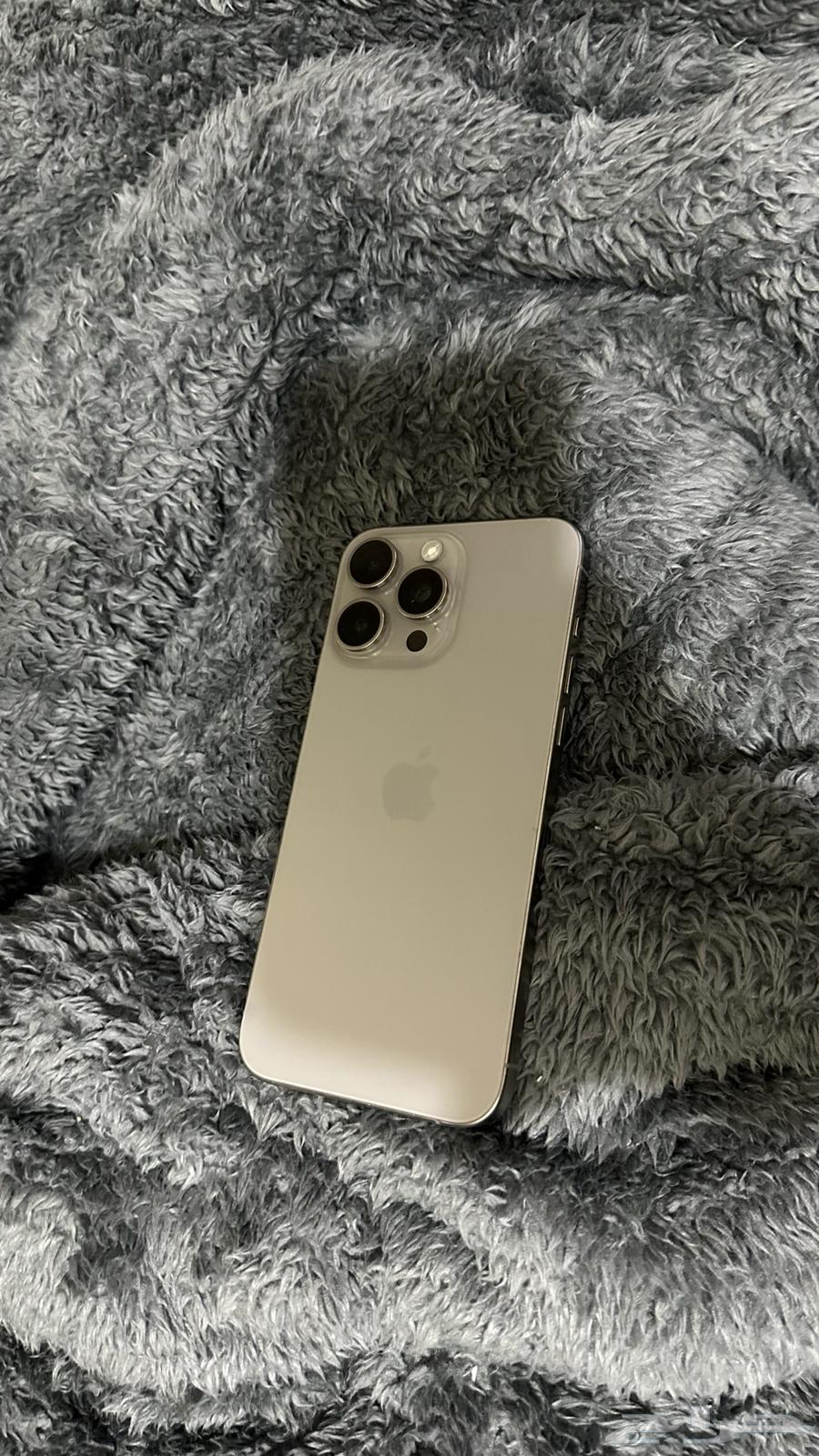 آيفون برو ماكس 1564558544534786110