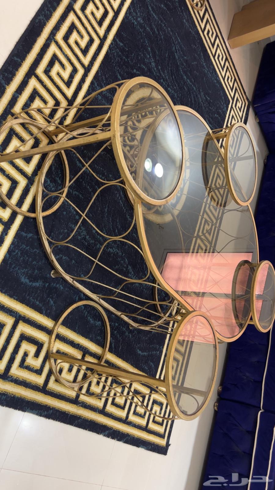 Table64557920587778113