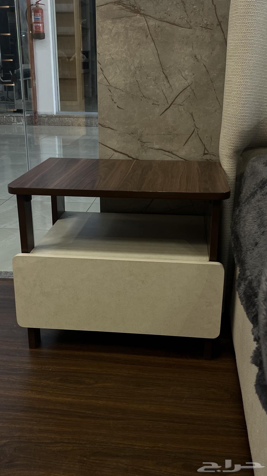 A complete room consisting of 6 pieces64559099000705111