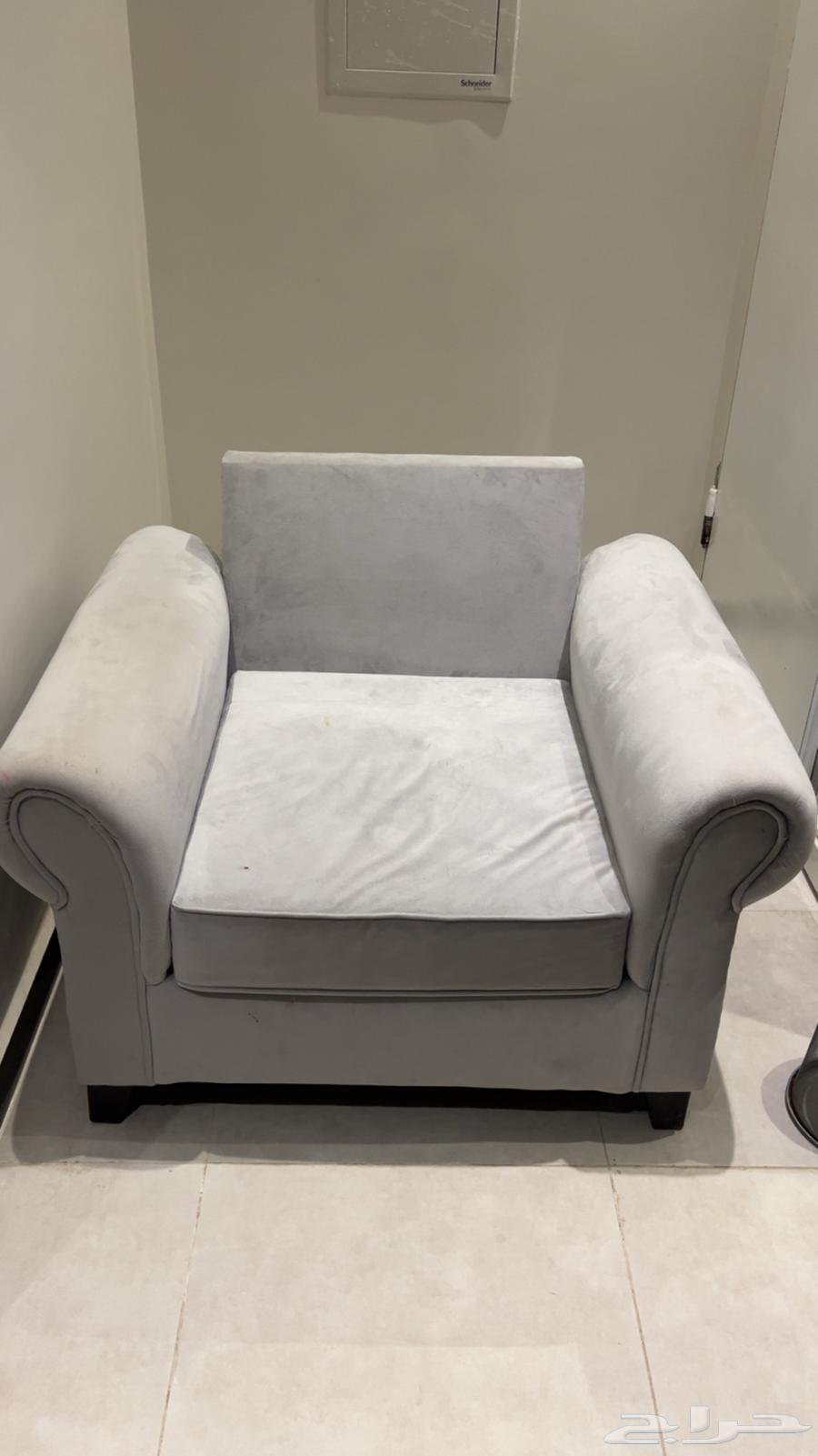 كنب مفرد عدد 1 للبيع ودولاب ملابس للاطفال64555362112898111