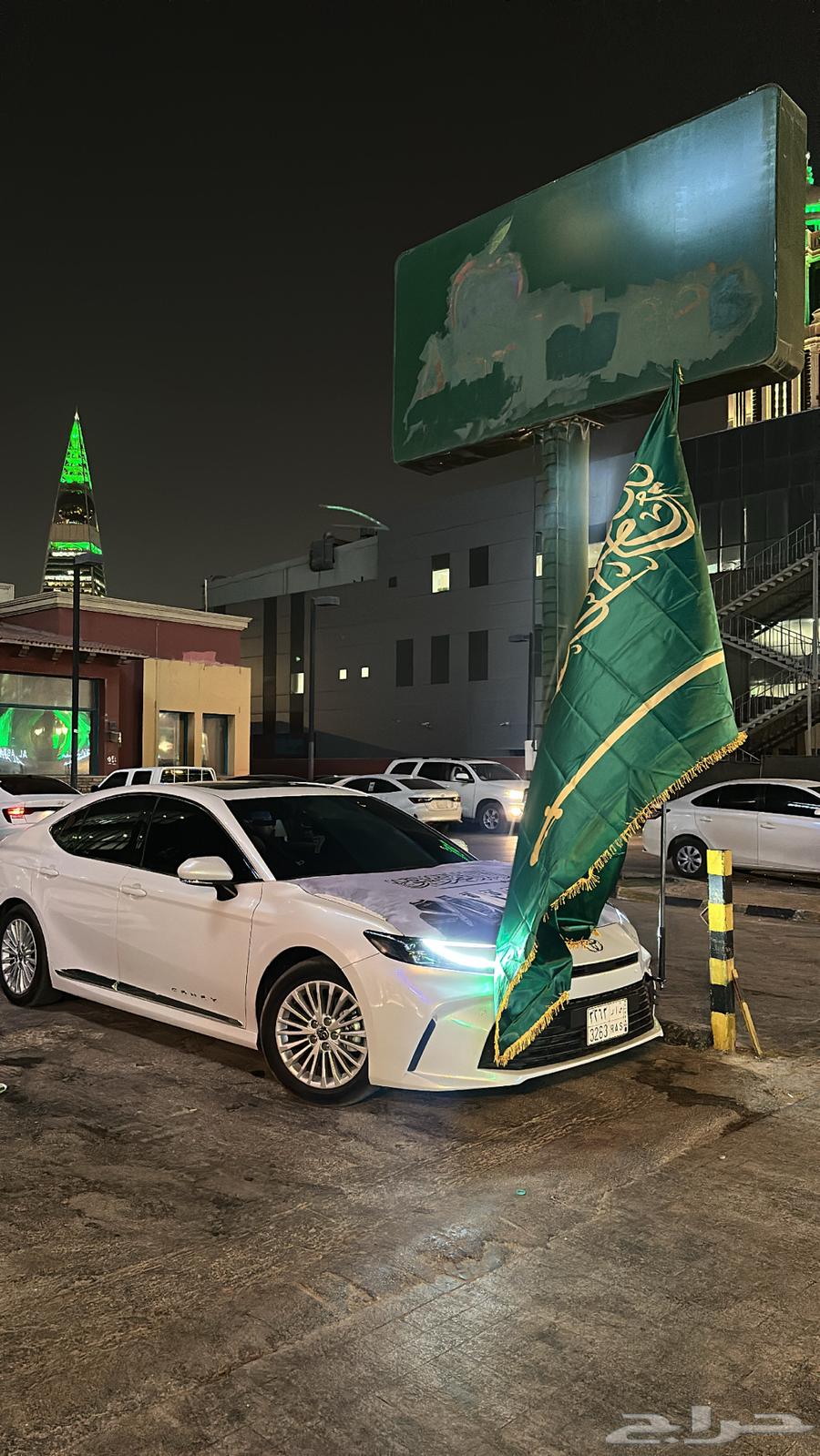 اعلام اليوم الوطني واشكال مختلفة للكبوت64487732522882110