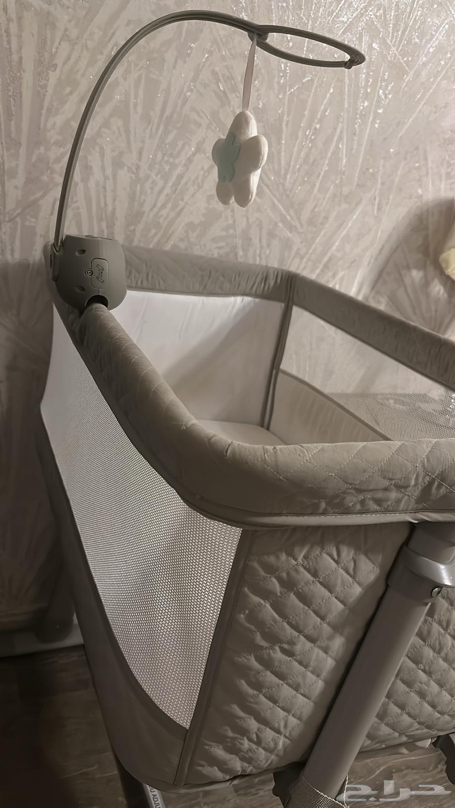 Next to Me Bed64556860852097112