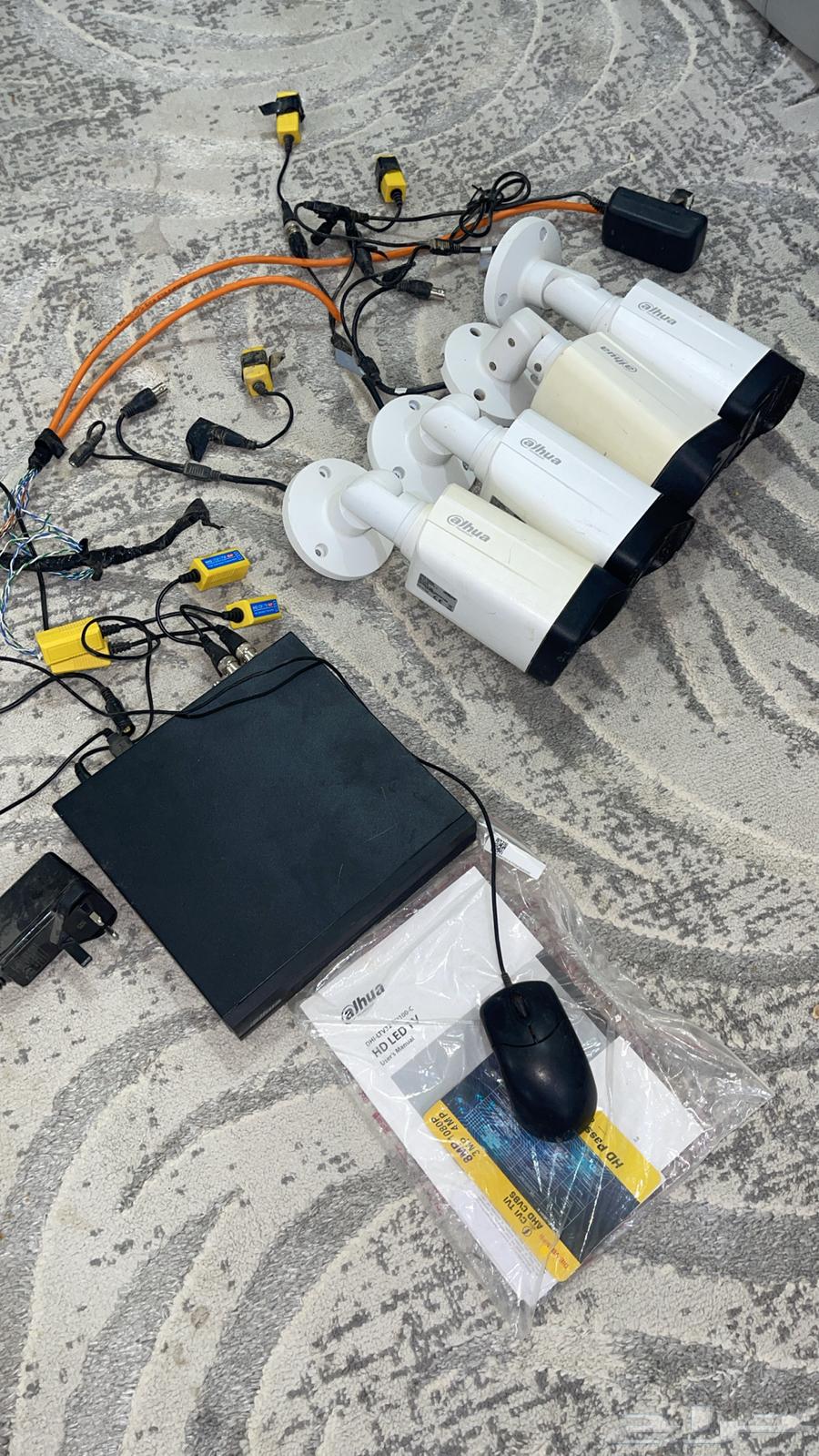 للبيع 4 كاميارات مراقبه جدد استخدام 4 شهور64554426720770110