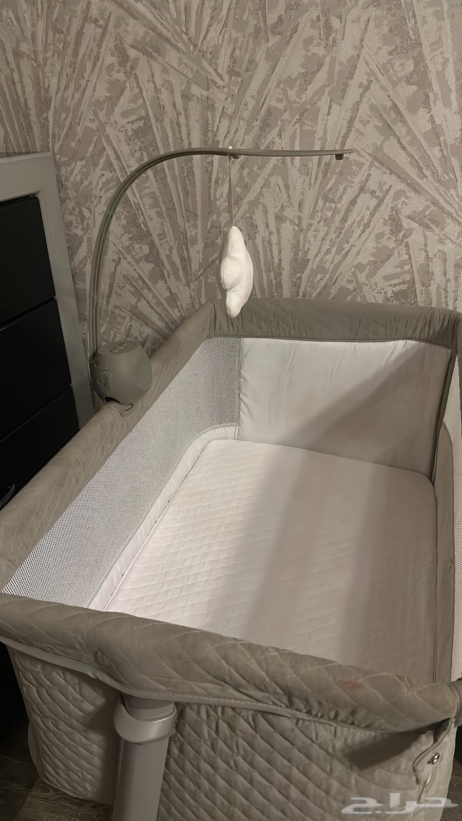 Next to Me Bed64556860852097110