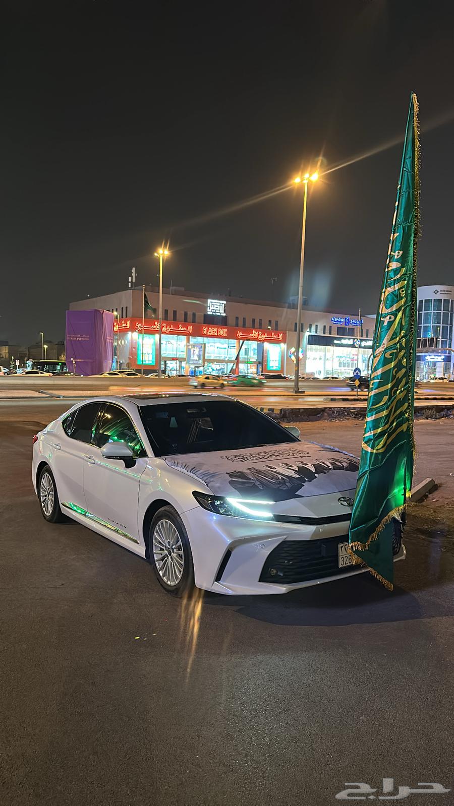 اعلام اليوم الوطني واشكال مختلفة للكبوت64487732522882113