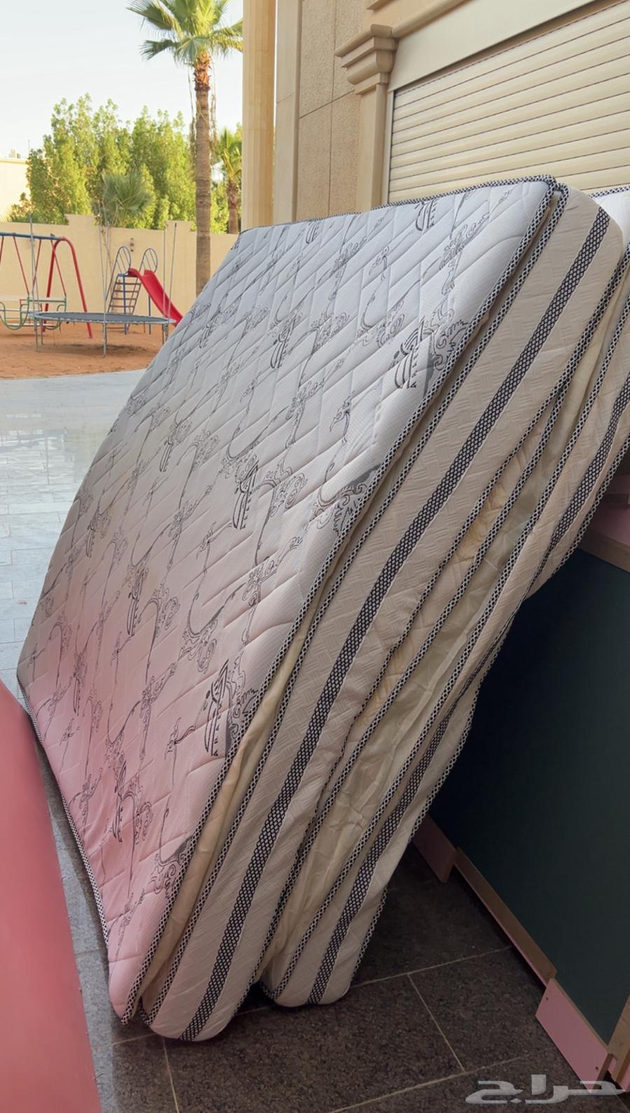 سرير اطفال نفرين كبير بالمرتبة64561221978626111