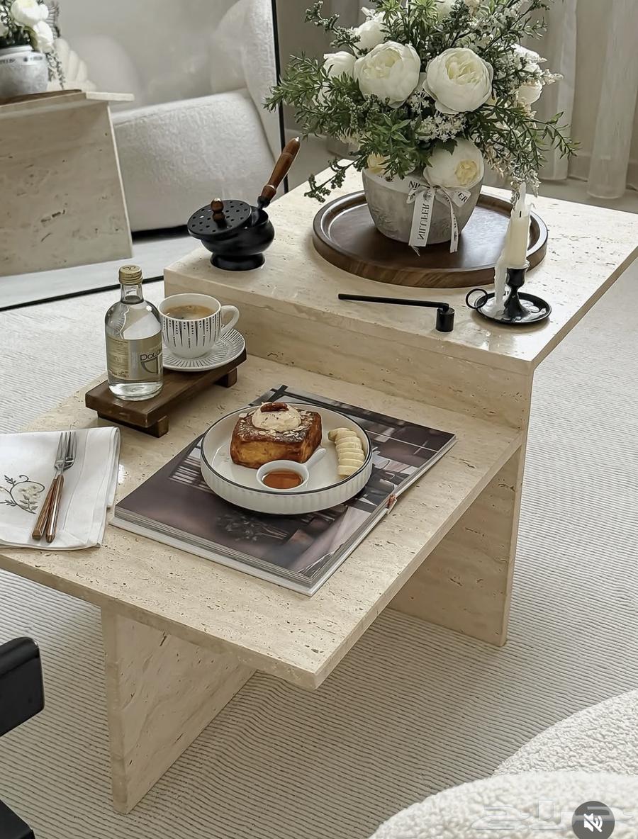 Marble table64561967673346110