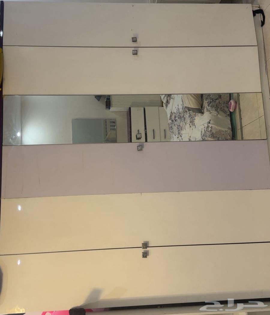 خزانة وتسريحة بدون مقابل for free64561911743235110