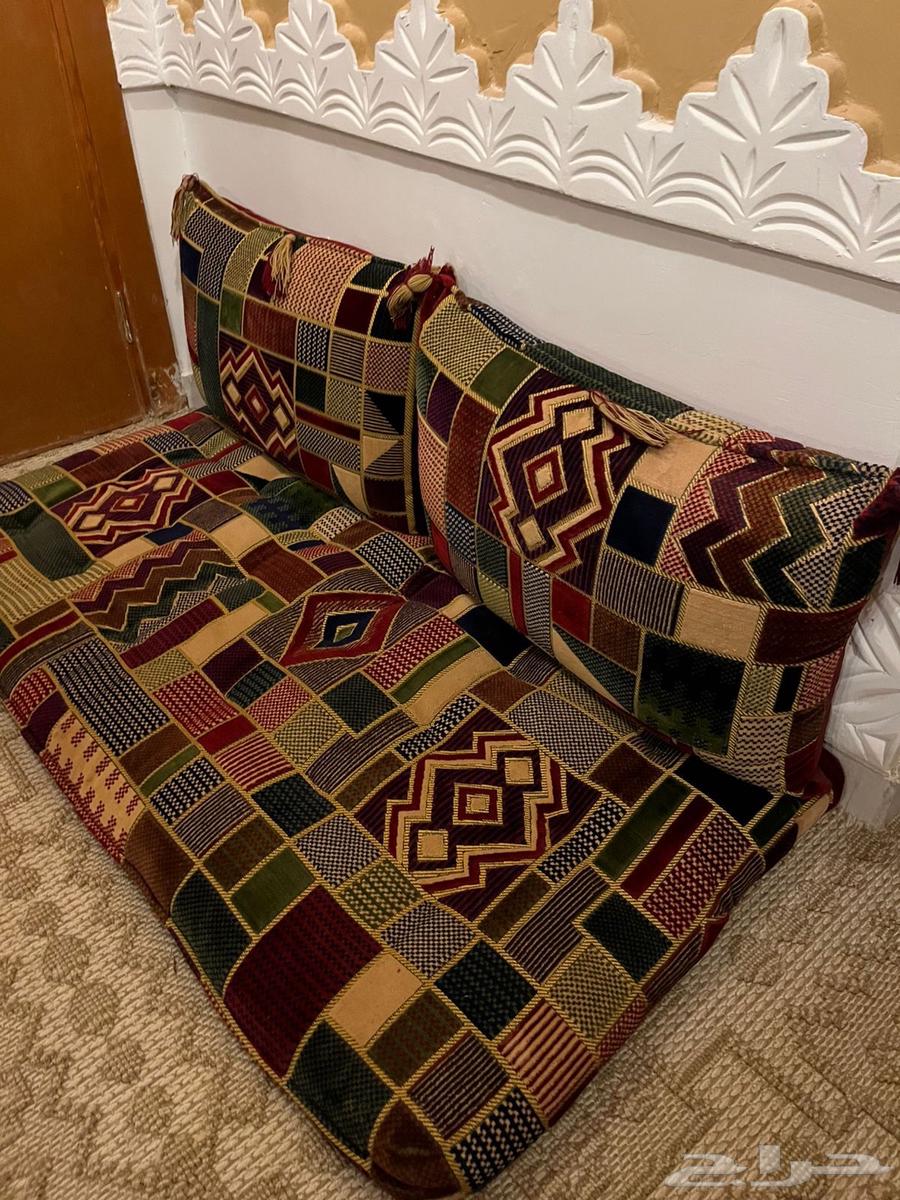 Floor seating session64561967586690113