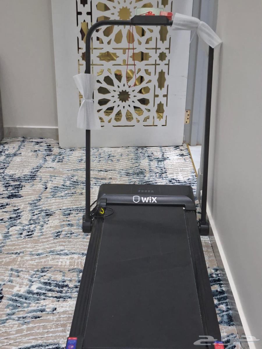 سير رياضي شبه جديد أستخدام أقل من شهر حد 60064556314127617111