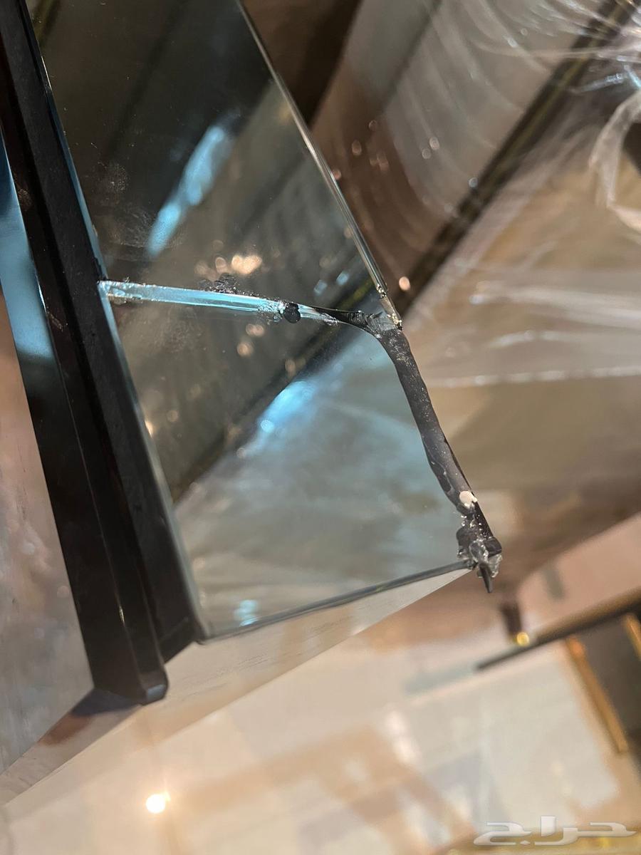 طاوله طعام سبب البيع بعثه خارج البلد64557796341890114