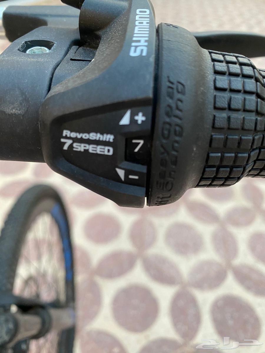 سيكل جبلي للبيع مقاس 24 نظيف جدا  بسبع سرعات64560558495361113